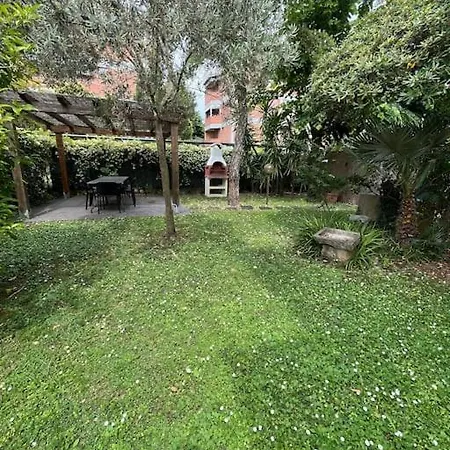 Vakantiehuis Casa Con Giardino A 500m Dal Mare Con Giardino E Area Bbq *