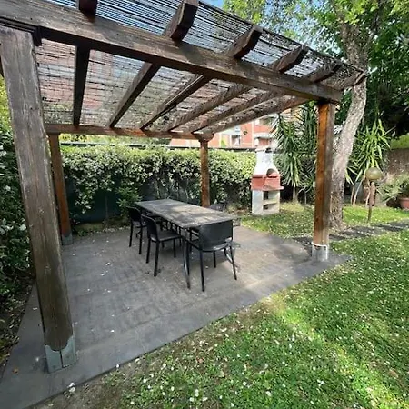 Casa Con Giardino A 500m Dal Mare Con Giardino E Area Bbq Vakantiehuis